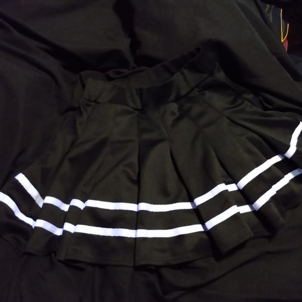 Goth pleated cheerleader skirt - Picture 7 of 13
